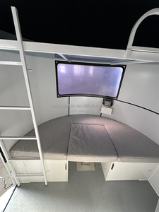 ربع معيشة فاخر مع أرضيات مانعة للإنزلاق ورفوف سرج محاور فرامل كهربائية لمقطورين خيول - Product Image 5