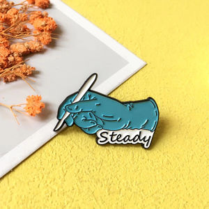 Pin dokter pabrik kelepak penjualan terbesar bros logam lencana custom mode hadiah promosi keras lembut enamel pin perawat medis - Product Image 4