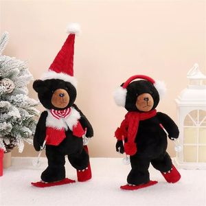 Adorable duo d'ours en peluche skieurs, ensemble de 2 pièces, animaux en fourrure douce et festifs pour la décoration de Noël à la maison - Product Image 1