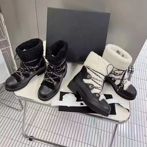 Chaussures de créateur en gros, mode hiver, bottes de neige chaudes pour femmes en peau de mouton avec strass, bottes de luxe de marque haut de gamme - Product Image 1