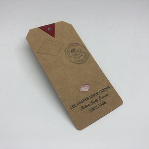 Etiqueta impresa con pantalla personalizada de alta calidad para ropa, tarjeta de papel reciclada con diseño de moda, etiqueta de marca para ropa con cadena - Product Image 4