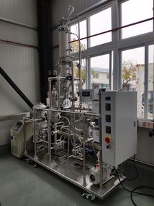 bibo 1m2 Stainless Steel Wiped Film Molecular Distillation Unit Sanitary Food Grade with <b>Pump</b> and Bearing Core Components - Product Image 3