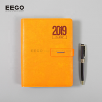 2025 plus récent cahier de recharge en cuir A5 classeur personnalisé imprimé hebdomadaire et mensuel planificateur uni reliure à feuilles mobiles à couverture rigide