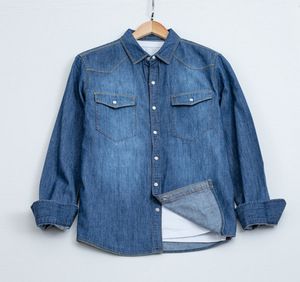 Abbigliamento da <span class=keywords><strong>uomo</strong></span> in cotone 100% all'ingrosso nuovo Design personalizzato con Logo da <span class=keywords><strong>uomo</strong></span> a <span class=keywords><strong>manica</strong></span> <span class=keywords><strong>lunga</strong></span> Plus Size camicia in Denim con tasche - Product Image 3