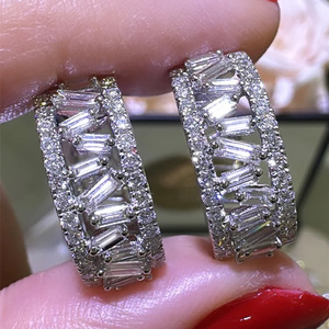 Orecchini Geometrici a Cerchio per Donne, Gioielli Eleganti e Delicati per Uso Quotidiano - Product Image 2