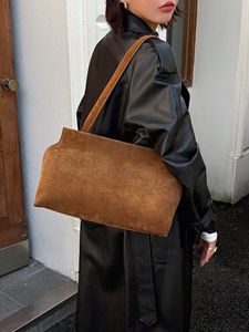 Sac fourre-tout en cuir véritable mat et daim pour femme, sac à bandoulière simple et élégant, sac de luxe polyvalent à porter sous le bras - Product Image 1