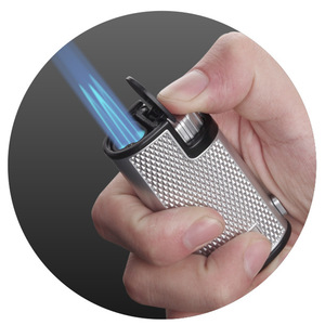 Accendino per Sigari Hongjing a Tripla Fiamma con Pistola Spray Gonfiabile e Coltello, Accendino Portatile Antivento per Esterni - Product Image 3