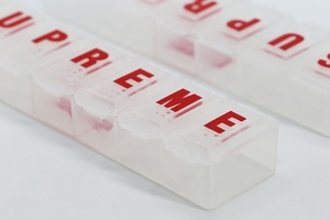 Pastillero Semanal de Plástico Portátil con Logotipo Personalizado, Organizador de Medicamentos Diario para Viajes, Estuche para Pastillas de 7 Días - Product Image 5