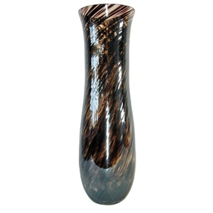 Colección Gotica, florero de cristal italiano, decoración del hogar de alta calidad en estilo de diseño Art Deco de Color de barro negro especial - Product Image 1