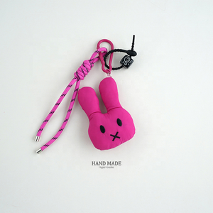 2026 Popular Conejo de Peluche Tejido Ecológico y Duradero, Llavero, Colgante para Bolso, Muñeca Decorativa para Niña, Accesorios para Coche - Product Image 2