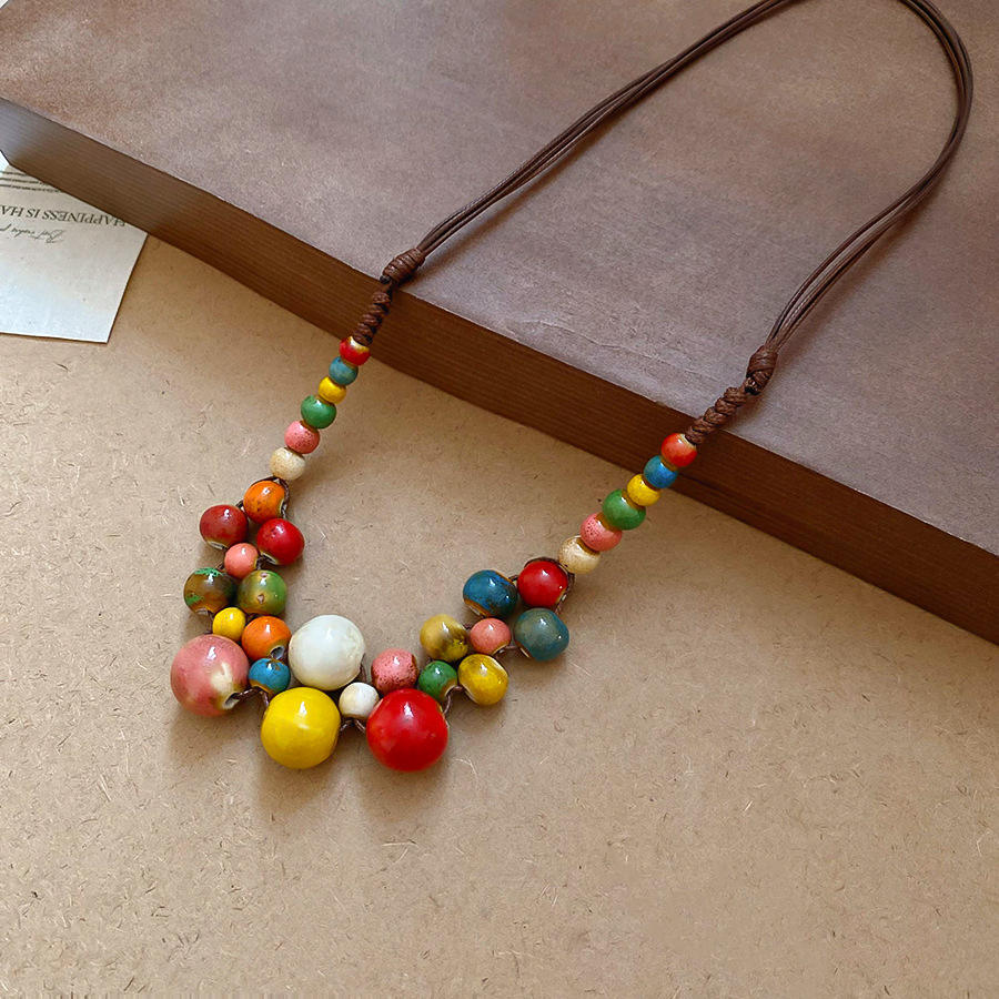 มีสีสัน