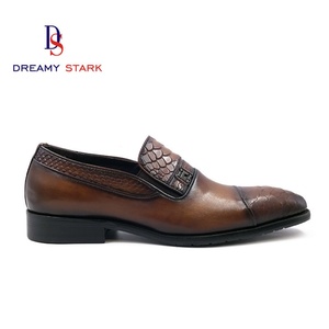 Mocasines de Invierno Vintage de Alta Calidad en Cuero Genuino de Dos Tonos, Diseño Cómodo y Fácil de Poner, Hechos a Mano, con Logotipo Personalizado, Marca Original para Hombre - Product Image 5