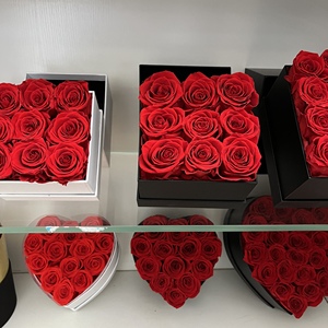 Confezione <span class=keywords><strong>Regalo</strong></span> per <span class=keywords><strong>San</strong></span> <span class=keywords><strong>Valentino</strong></span> con Rose Eterne Fiori Preservati <span class=keywords><strong>Regalo</strong></span> per la Fidanzata - Product Image 3