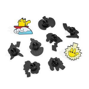 Cartone animato creativo Pikachu inciso spilla di moda sportiva divertente Pokémond distintivo in metallo Pin stampa personalizzata in ferro placcato ottone smalto - Product Image 4