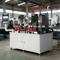 Ligne de production automatique de profilés d'isolation pour ponts, pour le processus de filetage et de laminage des bandes à dents ouvertes