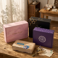 Maßgefertigte Umweltfreundliche Recycelte Rosa Kartonverpackungen mit Schaumstoffeinlage für Schuh- und Kleidungs-Geschenkverpackungen