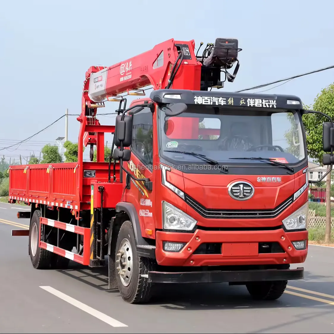 Fabrika doğrudan tedarik 6Ton 7Ton 8Ton hidrolik teleskopik bomlu vinç FAW 4x2 Pickup kamyona monte vinç iyi fiyat