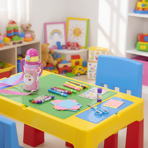 Ensemble table et chaises multifonctionnel en plastique pour enfants, compatible avec les blocs de construction de taille standard – Design moderne pour la maison - Product Image 2