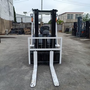 Montacargas Usado TCM 2.5T con Motor Diésel para Manejo de Materiales en Almacenes, Modelo FD25 Japonés, Altura de Elevación de 3m - Product Image 6