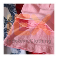 T-shirts de Qualité Supérieure Couleurs Assorties Vêtements Coréens d'Occasion en Balles de 45-100kg/balle État Propre 90% Marque Indetexx à Guangzhou