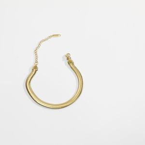 Pulsera de Acero Inoxidable Estilo Cubano para Mujer, Diseño Retro de Lujo Ligero, Joyería de Mano Versátil, Pulseras de Cadena de Eslabones de Moda al Vacío - Product Image 4