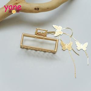 2021 جديد تصميم المعادن شرابة مخلب شعر أنيقة اللؤلؤ كليب المرأة - Product Image 6