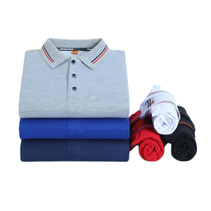 Polos de hombre de algodón y poliéster Piqué en blanco liso de Color sólido con logotipo personalizado - Product Image 1