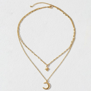 Collier superposé étoile et lune plaqué or 18 carats XL476, ras-<span class=keywords><strong>de</strong></span>-<span class=keywords><strong>cou</strong></span> céleste en acier inoxydable pour femme - Product Image 3