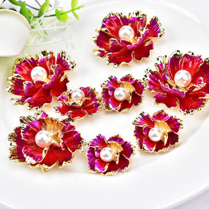 Broche de mariée rétro en alliage, ornée de strass, de perles, de fleurs et de diamants, pour coiffure DIY et robe de mariée, vente en gros d'usine - Product Image 3