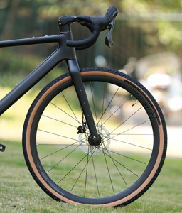 Vélo de Gravel X en Carbone 700x40c avec Freins à Disque Hydrauliques Complets et 24 Vitesses Sensah RS-24, Idéal pour la Course sur Route et le Gravel X - Product Image 5
