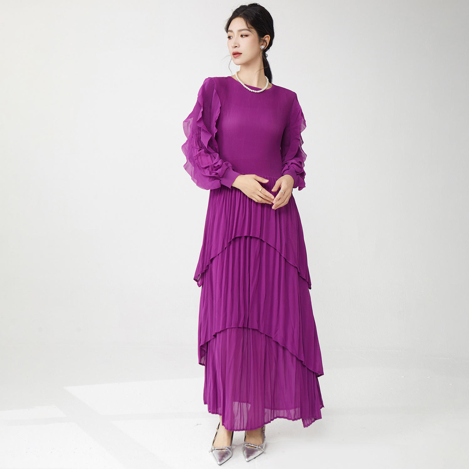 สีแดงม่วง