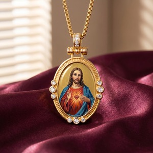 Colgante Ovalado Esmaltado a Mano del Sagrado Corazón de Jesús, Venta al por Mayor en México y España - Product Image 1