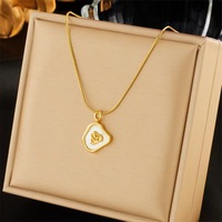 Mode Creative Design Rétro Haut de Gamme Tempérament Nacre Pendentif avec Diamant Fleur Coeur Accessoires Collier