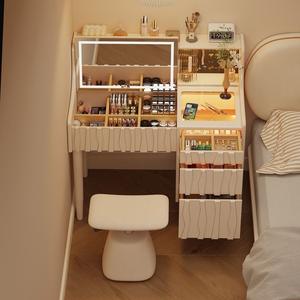 Table de toilette <span class=keywords><strong>en</strong></span> bois de caoutchouc abordable avec <span class=keywords><strong>miroir</strong></span> Petite coiffeuse pour appartement Chambre à coucher Bureau de maquillage compact Table de toilette <span class=keywords><strong>en</strong></span> bois massif - Product Image 3