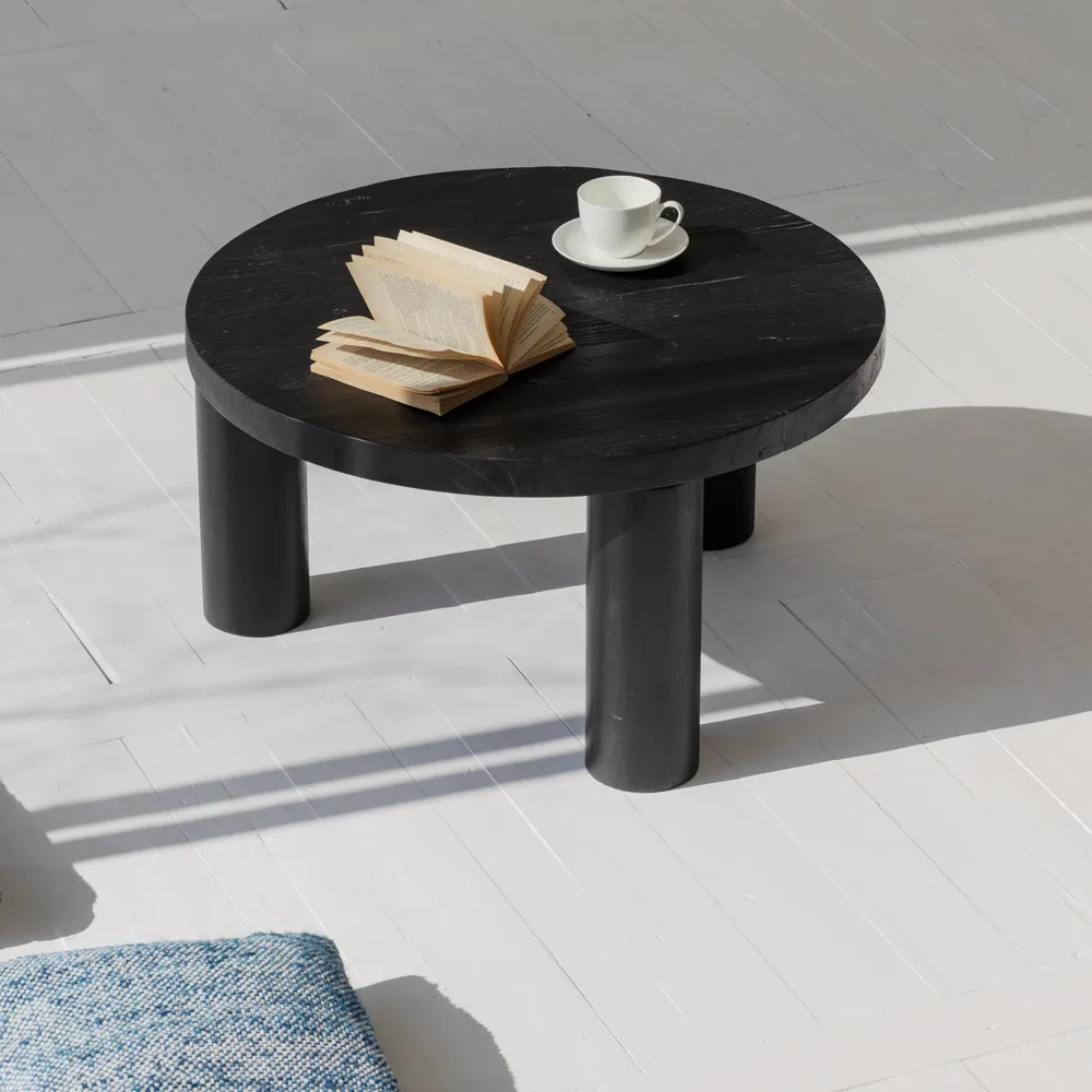 再生されたニレ無垢材のリビングルームの家具天然木のコーヒーテーブル北欧の丸いモダンな黒いコーヒーテーブル