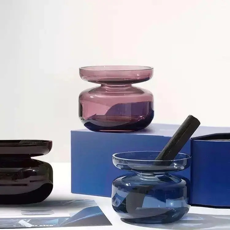 Modern stil benzersiz 2023 son tasarım Nordic çok renkli cam kamış difüzyon şişesi
