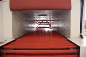 Máquina Envolvedora de Plástico Termoencogible para Alimentos, Totalmente Automática, con Motor Eléctrico, Servoaccionamiento, Sellado en L, Película POF, Controlada por PLC, para Bebidas - Product Image 2