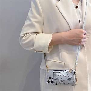 Portefeuille sac à main étui de téléphone croix corps PU chaîne en cuir extérieur à l'aide de téléphone couverture sac pour <span class=keywords><strong>iPhone</strong></span> 16 15 14 13 12 11 Pro Max <span class=keywords><strong>Plus</strong></span> - Product Image 2