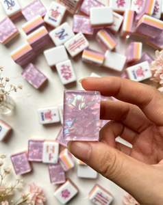 Nuovo Arrivo Set Mahjong Americano Moderno con Tessere Oh My Mahjong e Dettagli Diamantati Scintillanti in Melamina, Adatto per Tavolo da Mahjong Domestico - Product Image 5
