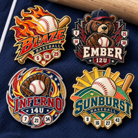 Épinglette de baseball personnalisée avec logo d'équipe, design 3D flamme de feu, émail pailleté, motifs Blaze Ember Inferno Sunburst Baseball Club, vente en gros
