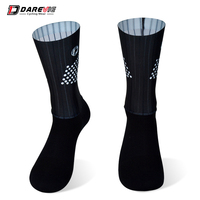 Darevie Logo personnalisé en gros 4 couleurs chaussette de vélo Sublimation cyclisme Aero chaussettes pour unisexe