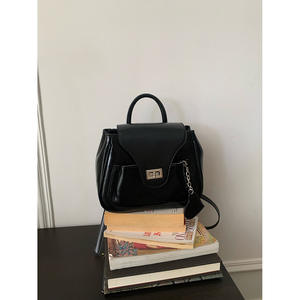 Mochila con cadena plateada para mujer, bolso informal ligero de cuero encerado, atuendos diarios, verano 2023, A8698 - Product Image 2