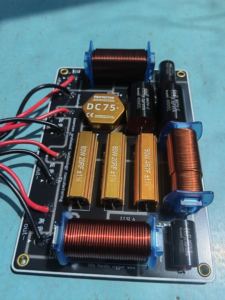 Bevenbi Haut-parleur professionnel PA personnalisé 2 voies 3 voies passif 4 voies Haut-parleur bibliothèque Réseau de <span class=keywords><strong>crossover</strong></span> - Product Image 4