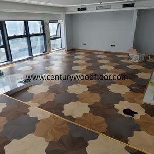Parqué de Roble con Patrón de Loto, Grado de <span class=keywords><strong>Madera</strong></span> <span class=keywords><strong>Natural</strong></span>, Parqué Artístico Hecho a Mano para Uso Residencial de Alta Gama, Personalizable - Product Image 6
