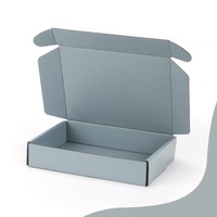 Boîtes postales de vêtements en carton ondulé Emballage d'expédition de vêtements écologiques