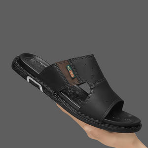 Sandalias de exterior para hombre, antideslizantes para baño, con suela gruesa y acolchada, pantuflas suaves para el hogar. - Product Image 1