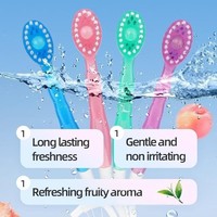 Mini brosse à dents jetable 5-en-1 avec dentifrice, fil dentaire, gratte-langue, cure-dent – Format voyage pour la maison et les déplacements – Pour une haleine fraîche