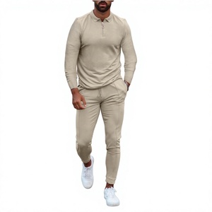 Ensemble de survêtement personnalisé pour hommes en gros – Tenue de sport athlétique pour le jogging, la course et l'entraînement en salle de sport - Product Image 4