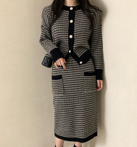 2023 Busana Musim Gugur Musim Dingin Wanita Elegan Kardigan Atasan Rok Rajutan Gaun Dua Potong Gaun Wanita - Product Image 2