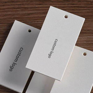 Sang Trọng Tùy Chỉnh Có Thể Tái Chế Trắng Đôi Đu Treo Tag PVC In Kết Cấu Giấy Cho Quần Áo Túi Giày Dập Nóng Nhãn Đồ Chơi - Product Image 2